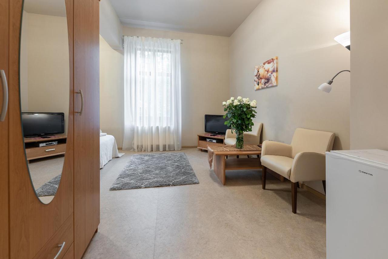 Room In Bb - Valensija - Suite For Two In Nice Hotel Jurmala Exterior photo